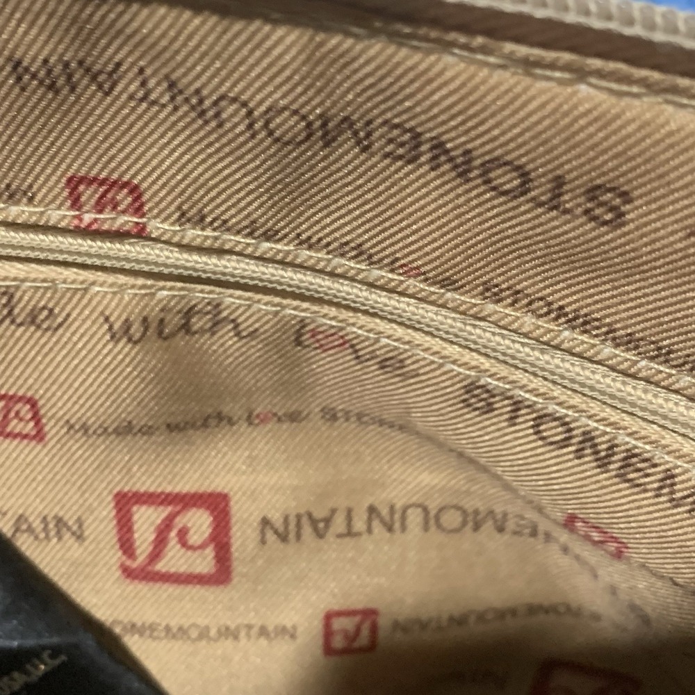 Stone Mountain Women's Crossbody Handbag New - Picture 11 of 12